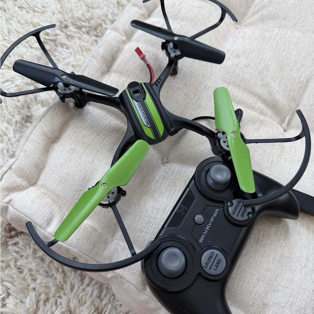 Skyviper Quadcopter Drone
